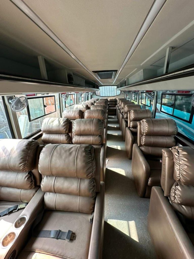 kathmandu to sauraha vip tourist bus